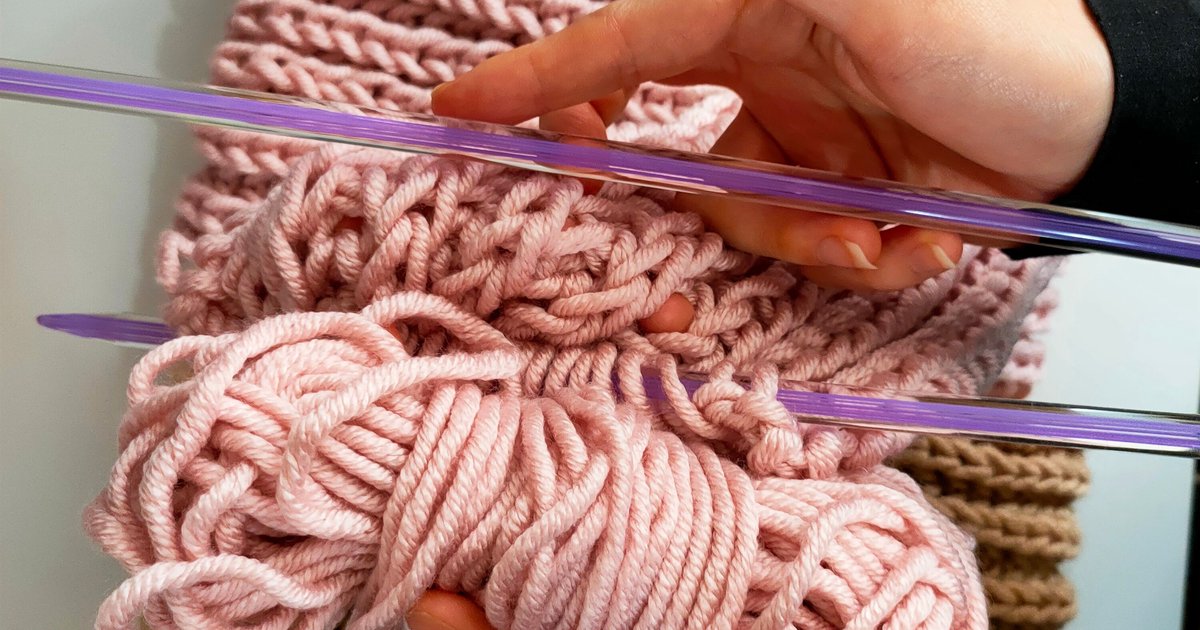 Schal stricken für Anfänger: Kostenlose Anleitung