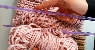 Schal stricken für Anfänger: Kostenlose Anleitung